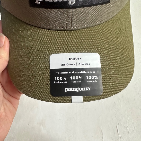 NWT Patagonia P-6 Logo Trucker Hat in Garden Green - Picture 4 of 6
